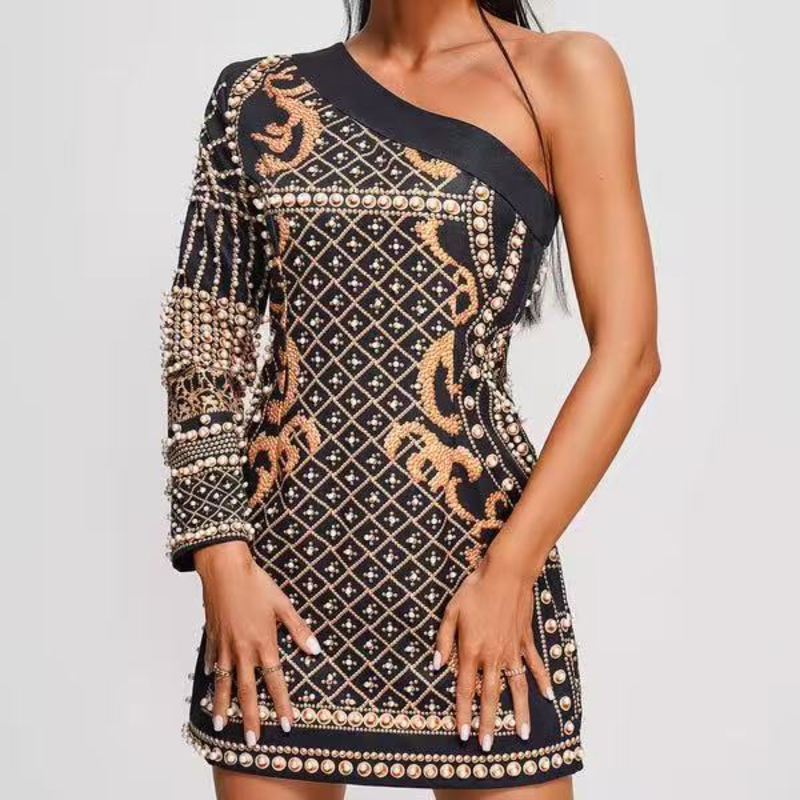 Summer Jacquard tricot Slant épaule longue manche, robes minces perlées